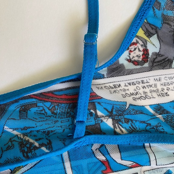 3/$12 ✅ Wonder Woman DC Comics Sheer Blue Cami Tank Juniors S/M - Picture 10 of 11